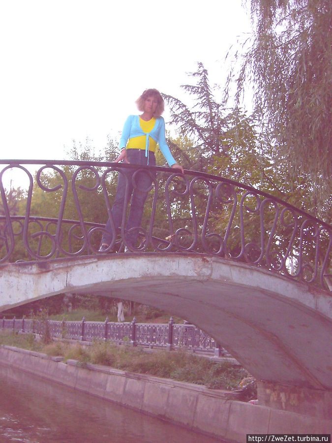 Мосты повисли над водами Симферополь, Россия