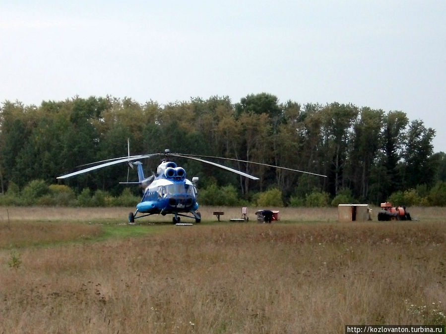 Вертолетная площадка села Бакчар — отправная точка нашего путешествия. Томская область, Россия