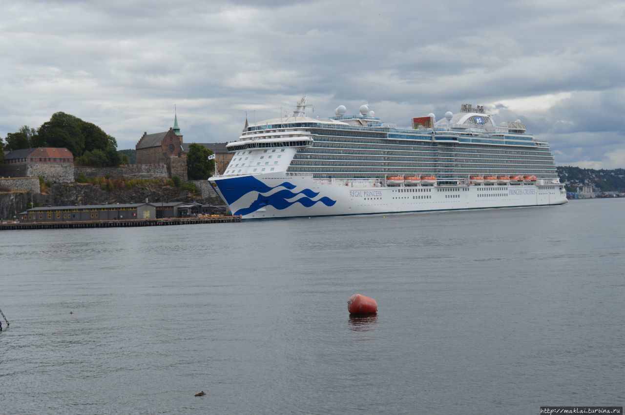 Крепость и замок Акерхус Осло, Норвегия Крепость и замок Акерхус Осло, Норвегия
