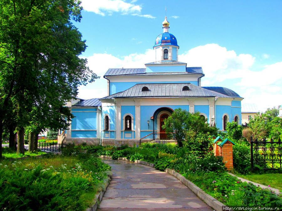 Храм на территории монастыря Оптина Пустынь, Россия