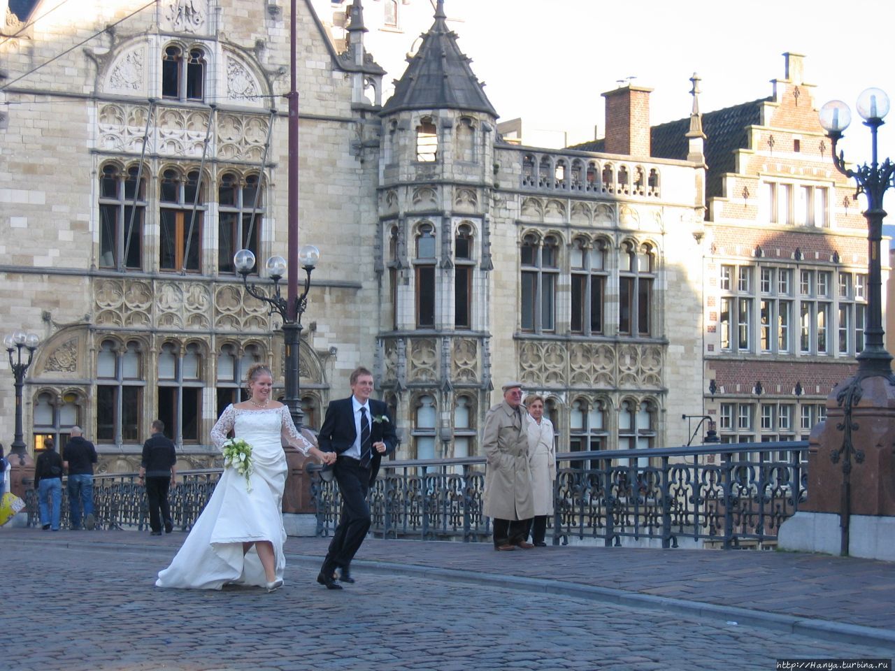 Свадебные фото на мосту в Генте Гент, Бельгия