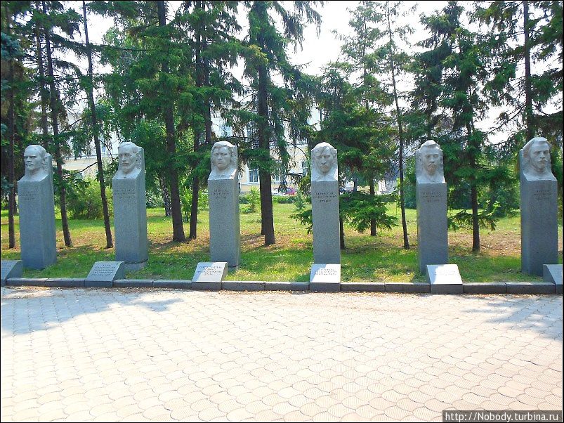 Омские скульптуры, памятники и парки Омск, Россия