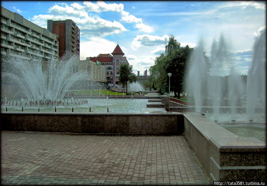 Площадь с фонтанами Габрово, Болгария