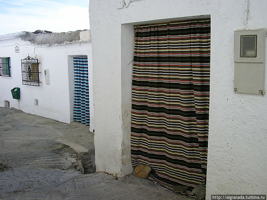 Очарование горного края Альпухарра-де-ла-Сьерра, Испания Очарование горного края Альпухарра-де-ла-Сьерра, Испания