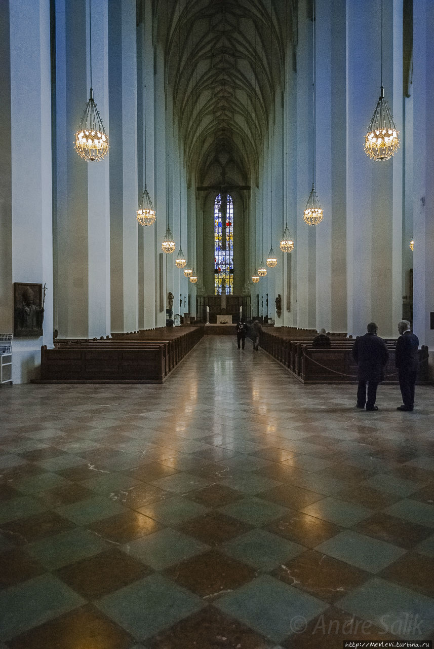 Фрауэнкирхе (нем. Frauenkirche) Мюнхен, Германия Фрауэнкирхе (нем. Frauenkirche) Мюнхен, Германия