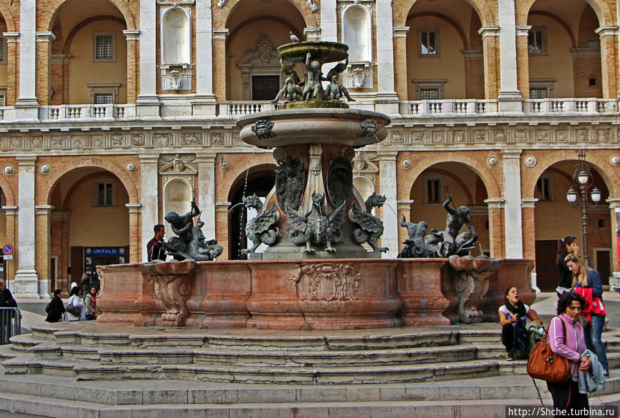 Фонтан Маджиоре / Fontana Maggiore