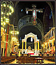 Кафедра из мрамора была подарена кардиналом  в 1934 году.