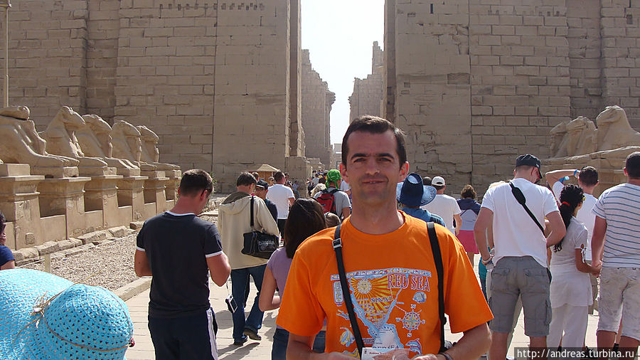 Вход в Карнакский храм Вход в Карнакский храм