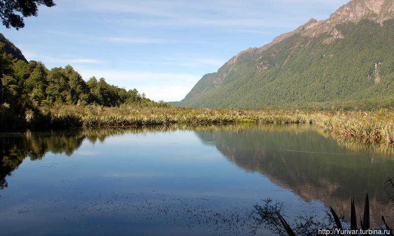 Зеркальное озеро Фьордленд Национальный Парк, Новая Зеландия