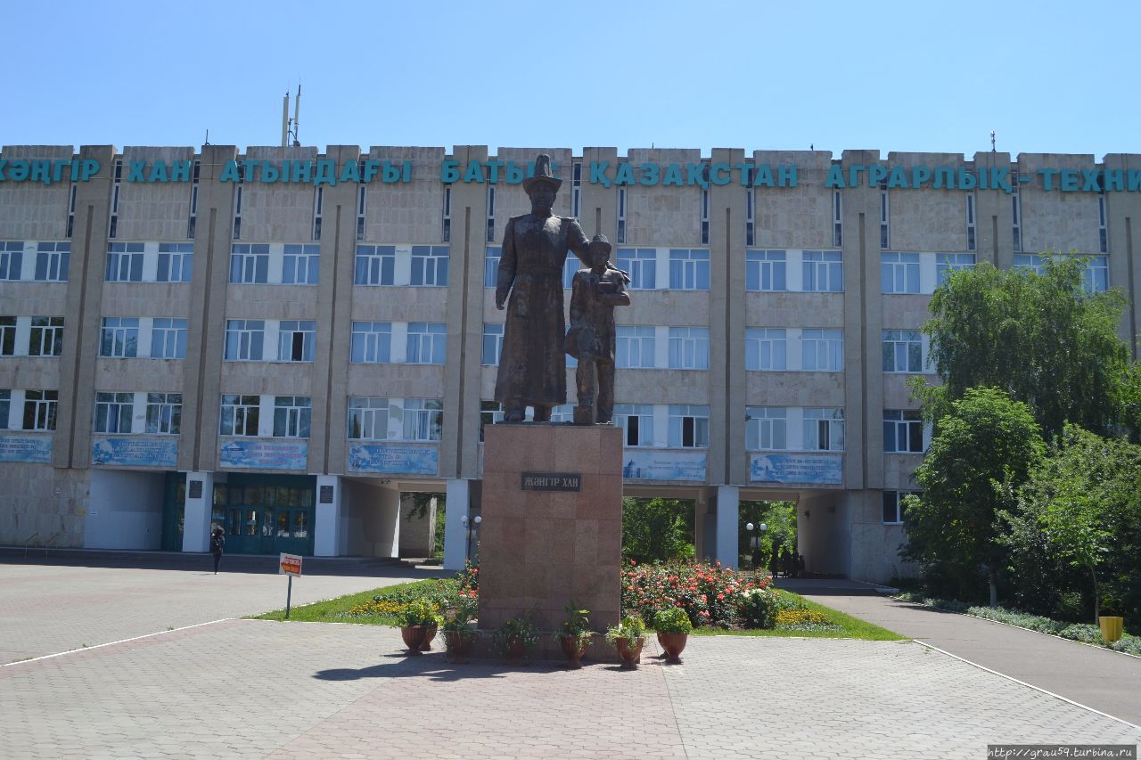 Памятник Джангир-хану / Monument of Jahangir Khan