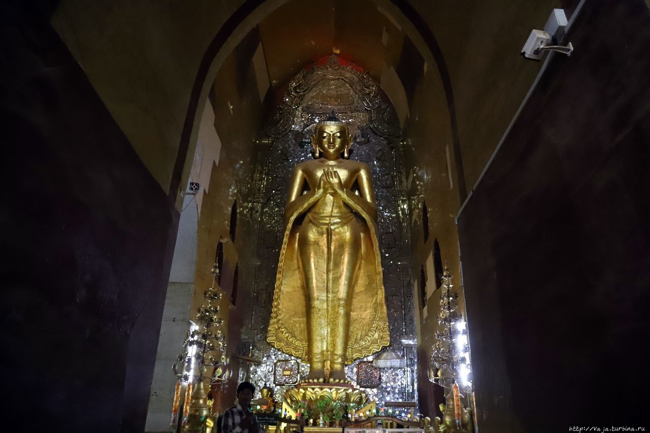Внутри Храма Паган, Мьянма