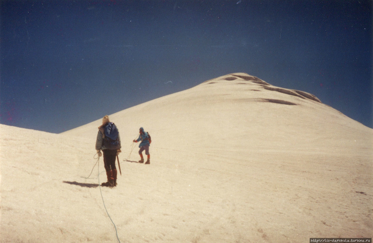 Впереди вершина , 2001г Гора Арарат (5137м), Турция
