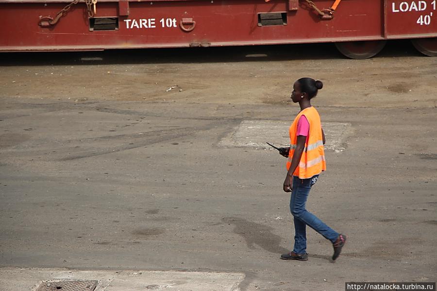 Барк Седов. Как встречают корабли... Дакар, Сенегал Барк Седов. Как встречают корабли... Дакар, Сенегал
