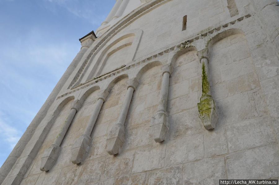 Старинная часть собора Старинная часть собора