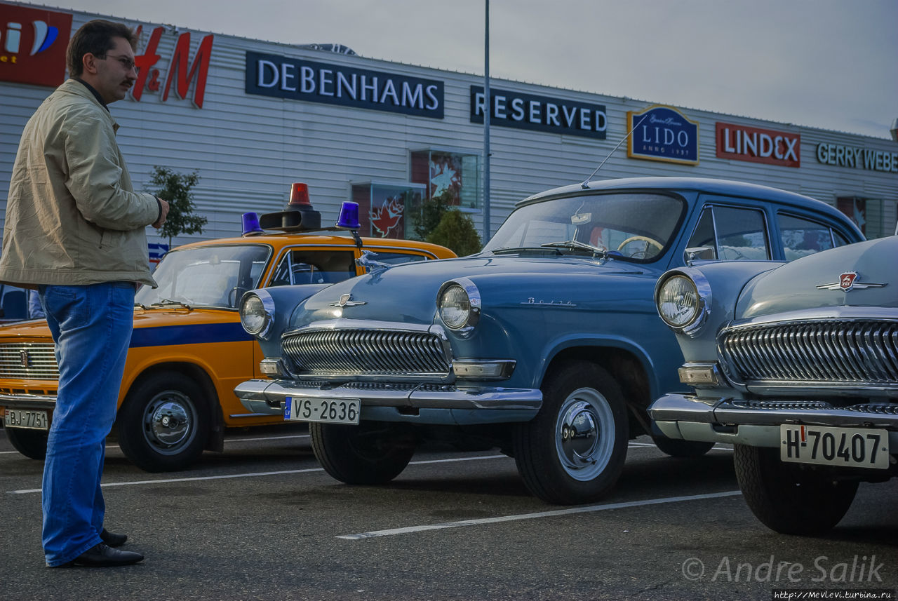 Клуб антикварных автомобилей советских автомобилей Рига, Латвия Клуб антикварных автомобилей советских автомобилей Рига, Латвия