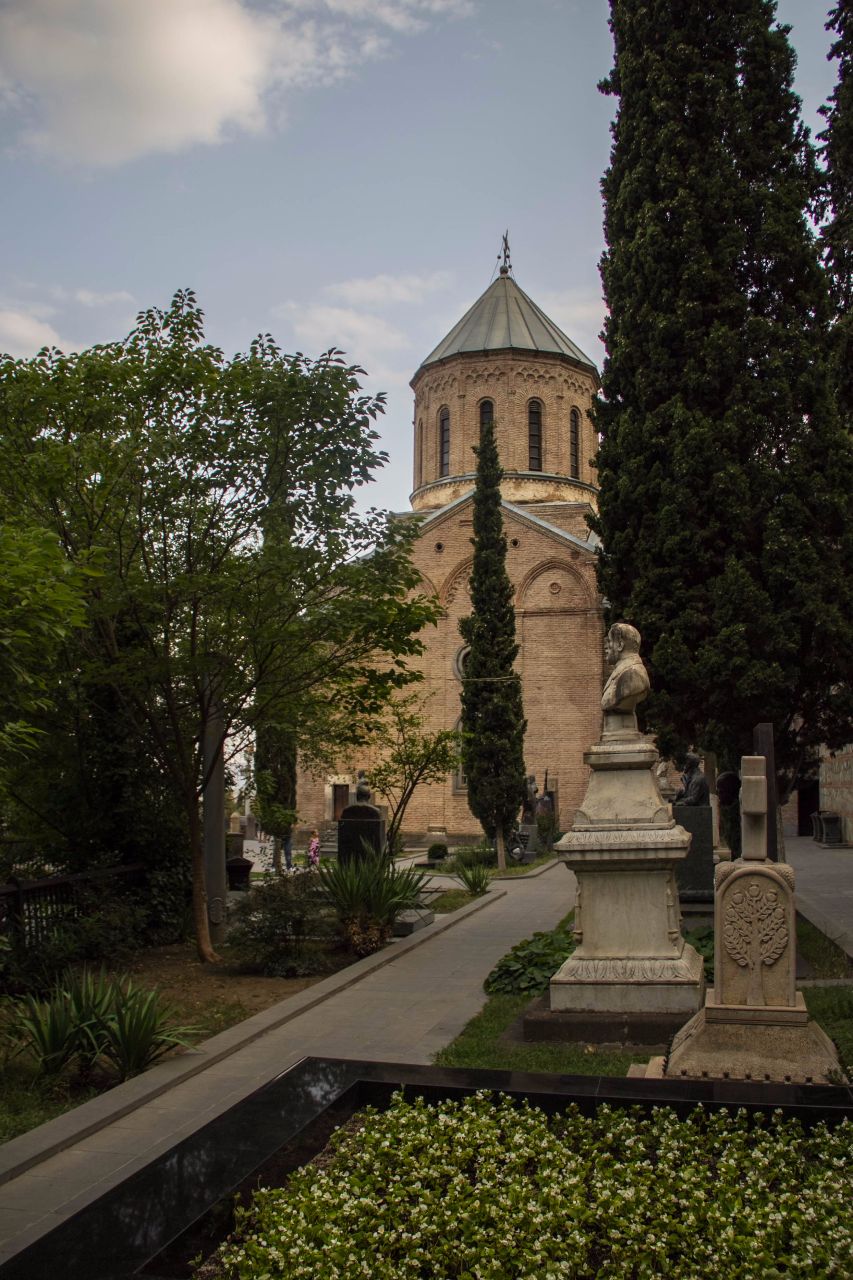 Мамадавити — церковь Св. Давида Гареджского Тбилиси, Грузия