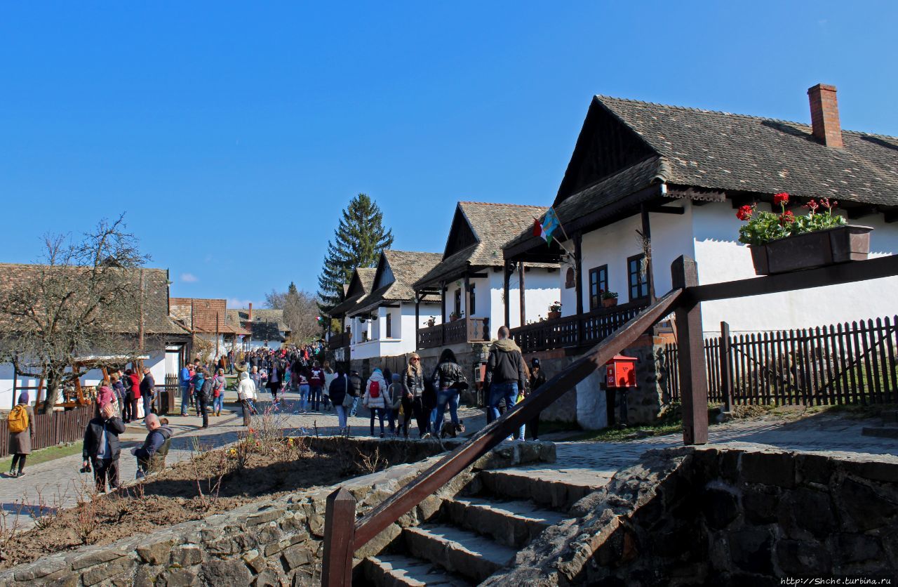 Историческое село Холлокё / Old Village of Hollókő