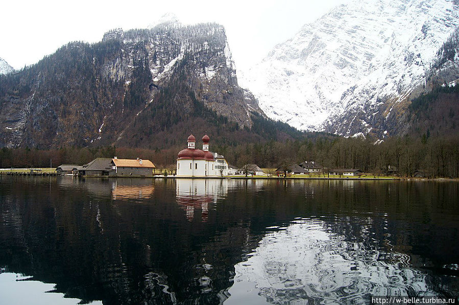 Озеро Кенигсзее и церковь Св. Варфоломея. Озеро Кенигсзее и церковь Св. Варфоломея.