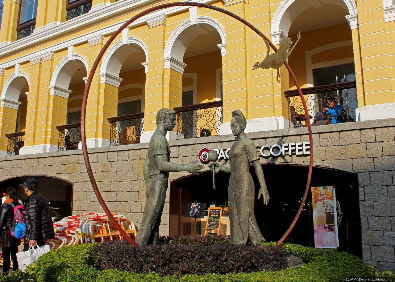 Статуя дружбы между Португалией и Китаем Макао центр города, Макао