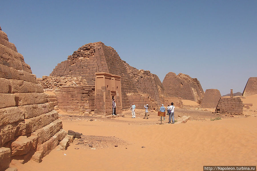 Пирамиды Кабущии Мероэ (древний город, пирамиды), Судан