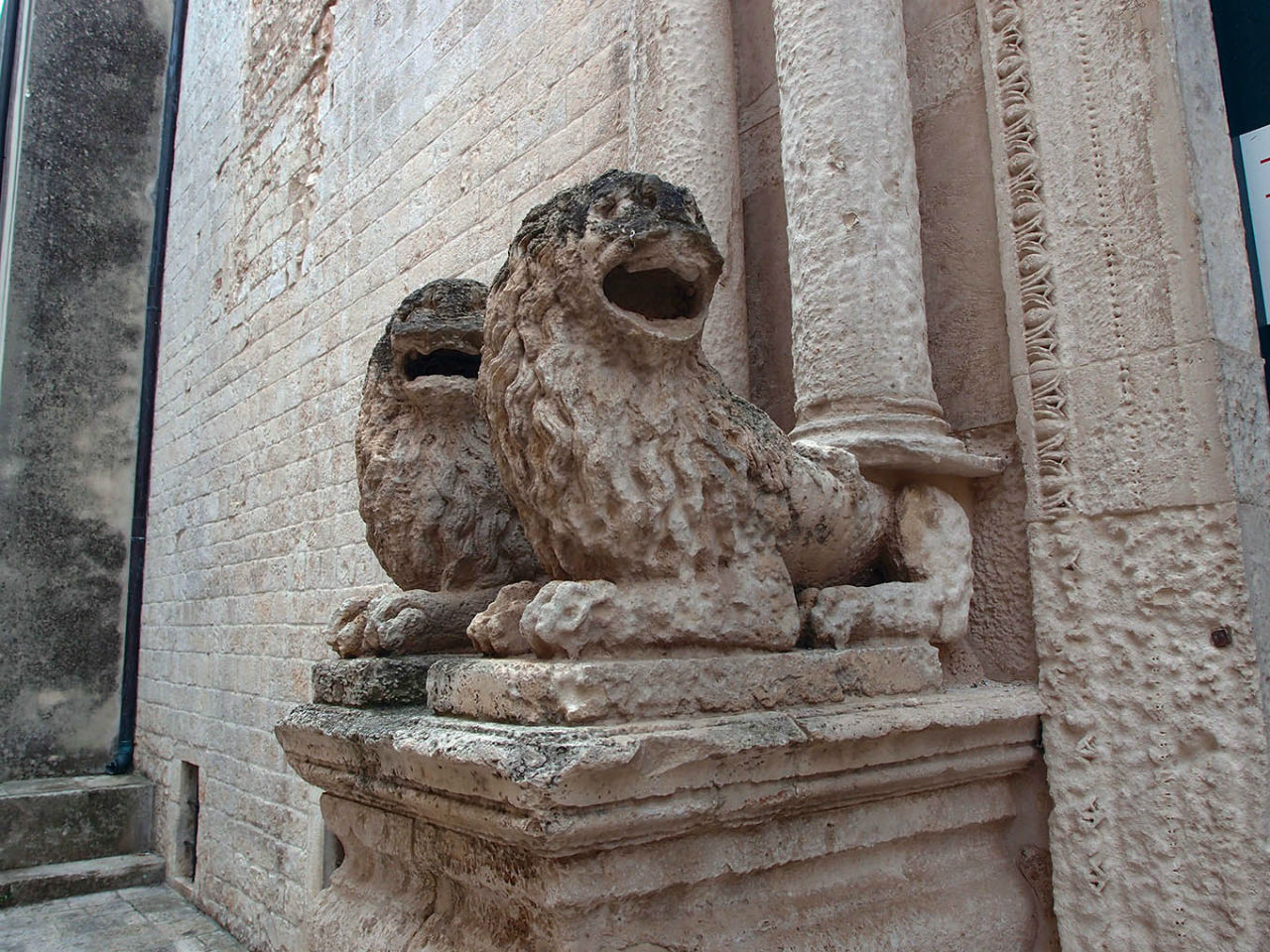 Затерянный в веках Конверсано, Италия