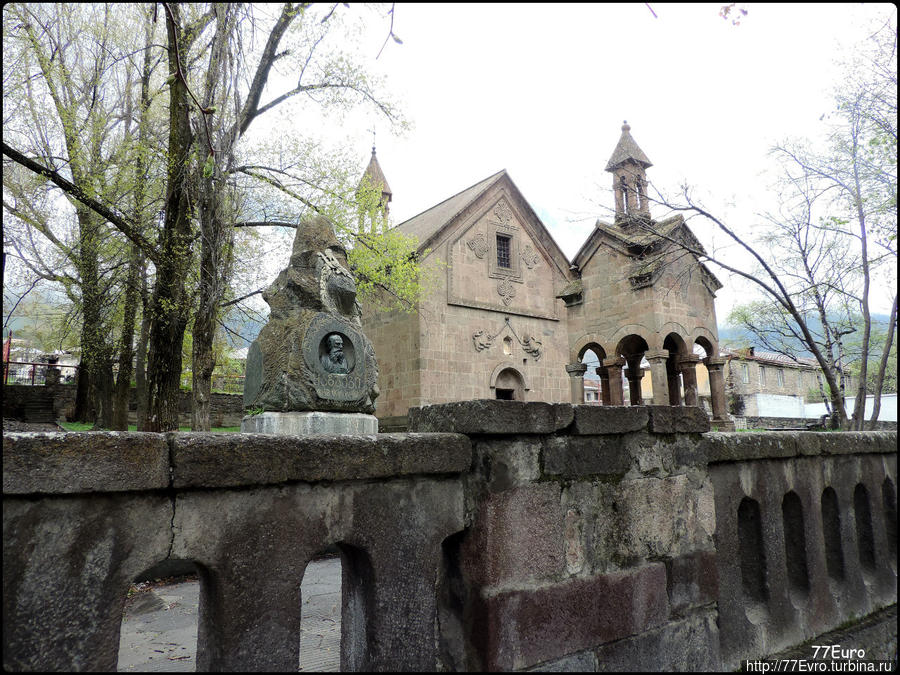 Дом — храм — усыпальница — музей Казбеги Степанцминда, Грузия