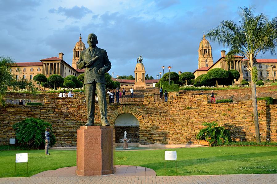 Памятник премьер-министру Джеймсу Герцогу Претория, ЮАР