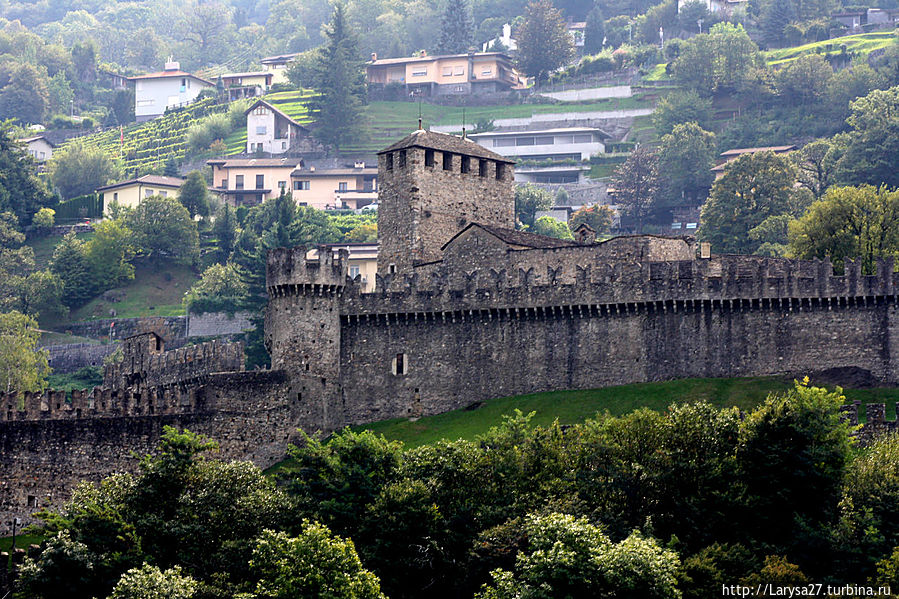 Замок Монтебелло Замок Монтебелло