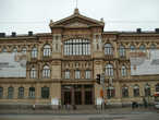 Музей Атенеум на привокзальной площади (Rautatientori).
Здание возведено в 1887 году архитектором Хейером.