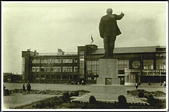 Одно из немногих сохранившихся фото, где вокзал представлен в оригинальном виде. Иваново, Россия