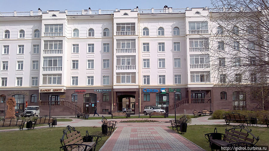 Дом №3, войти в центральные ворота и на право, первый подъезд со двора. Томск, Россия