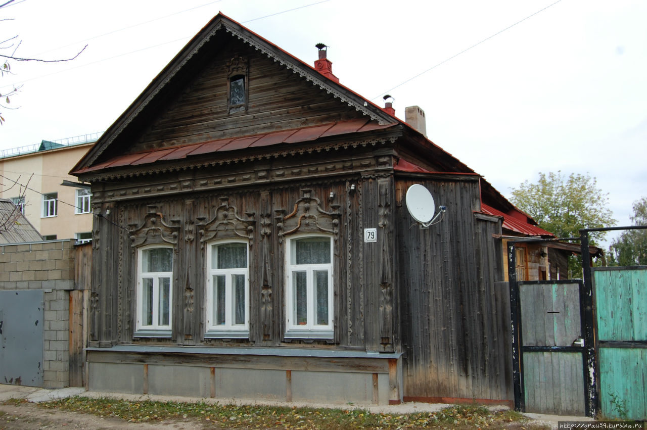 Дополнительная красота деревянного дома-хвалынские наличники Хвалынск, Россия