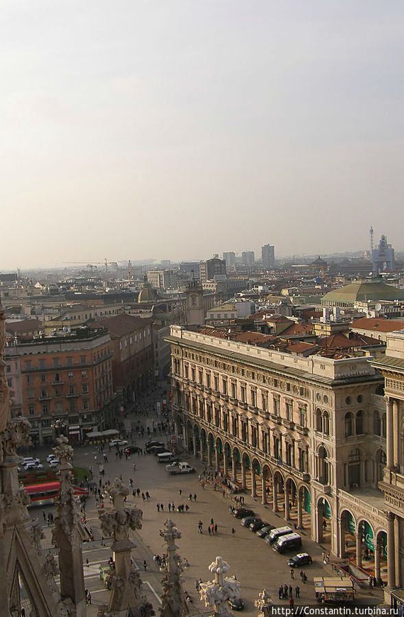 Вид на галерею Витторио Эммануэле II. Милан, Италия