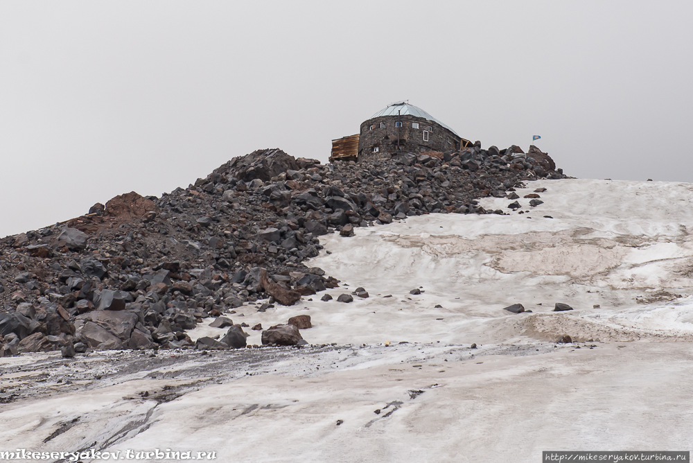 Эльбрус. Поход к приюту 11 Эльбрус (гора 5642м), Россия