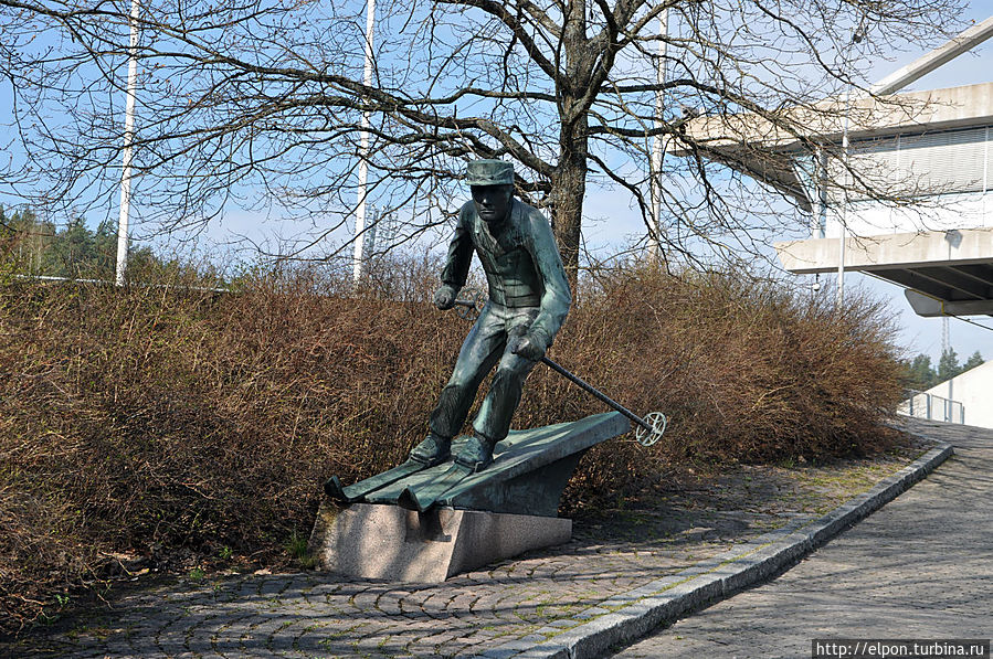 Весна в городе зимнего спорта Лахти, Финляндия Весна в городе зимнего спорта Лахти, Финляндия