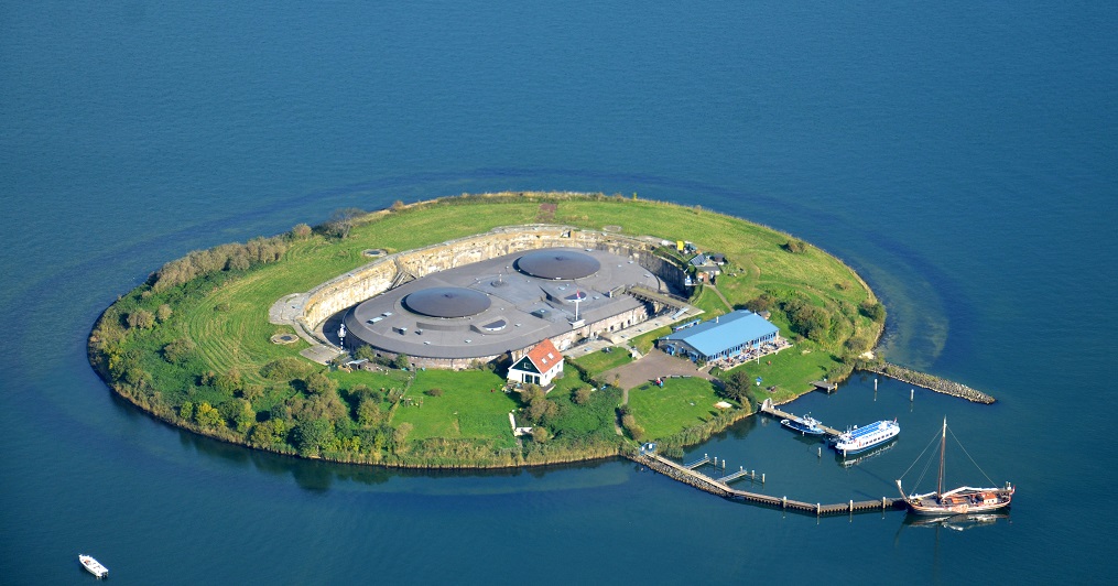 Морской форт Пампус / Fort aan het Pampus