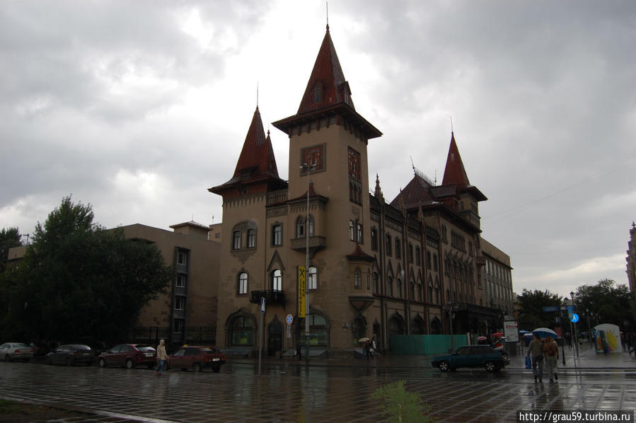 Саратов — стартовая площадка Гагарина в космос Саратов, Россия Саратов — стартовая площадка Гагарина в космос Саратов, Россия