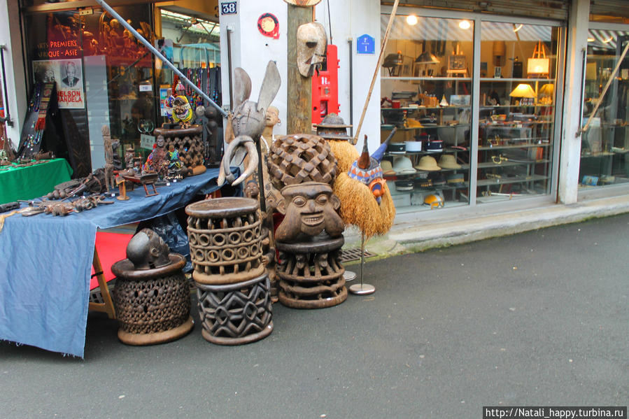 Блошиный рынок Сент-Уэн Париж, Франция