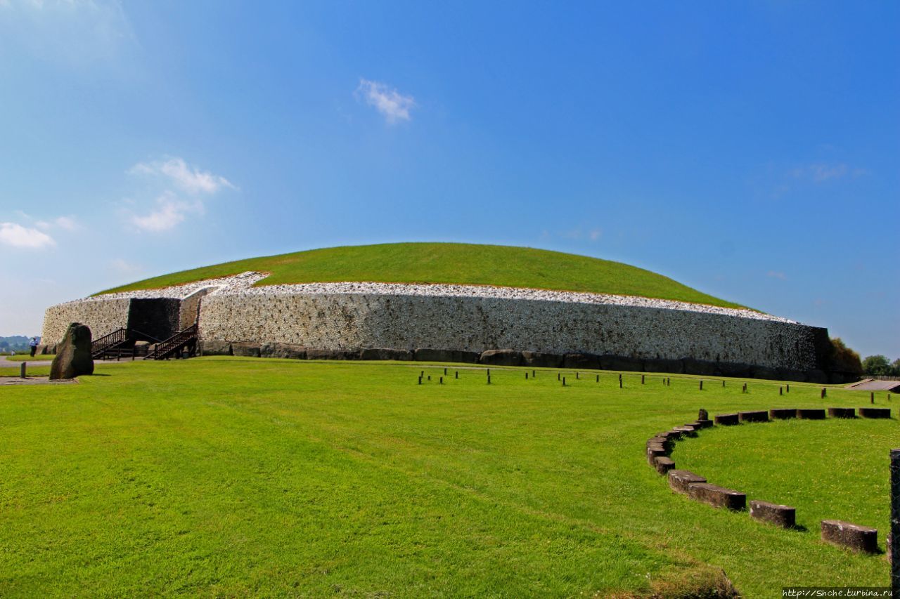 Ньюгрейндж курган Бру-на-Бойн археологический комплекс, Ирландия