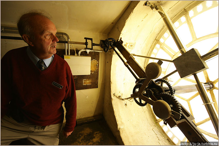 Наш замечательный экскурсовод! Наш замечательный экскурсовод!