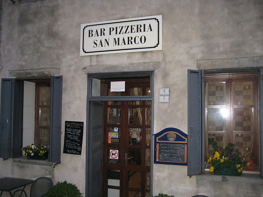 Сан Марко Аркуа-Петрарка, Италия
