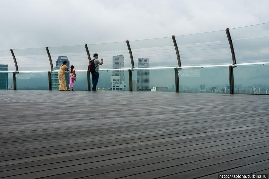 Панорамная площадка отеля Marina Bay Sands Сингапур (город-государство)