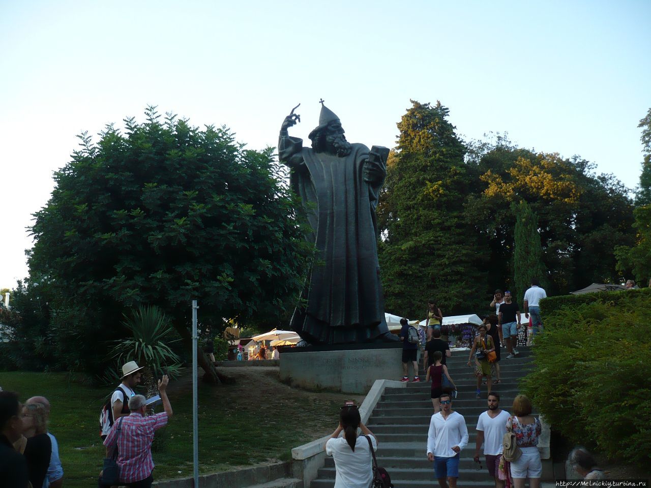 Памятник Гргуру Нинскому Сплит, Хорватия