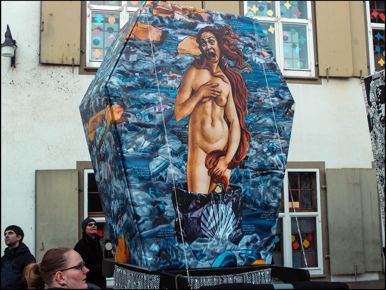 Фонари карнавального Базеля Базель, Швейцария Фонари карнавального Базеля Базель, Швейцария