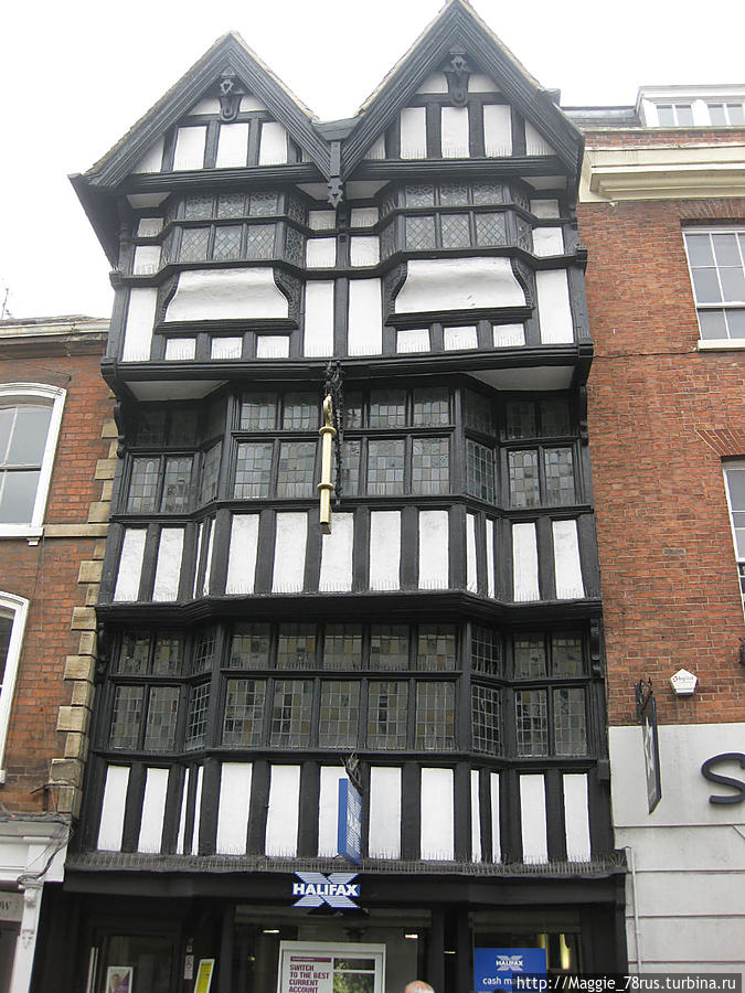 Дом Золотого ключа построен в начале 16 века Тьюксбери, Великобритания