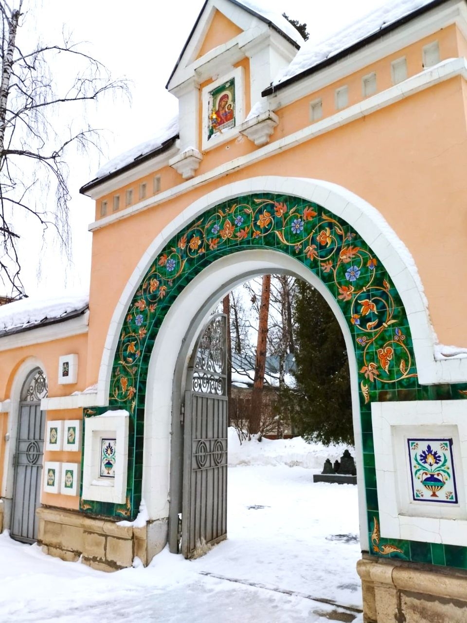 Храм Спасо-Преображения в Переделкино Москва, Россия