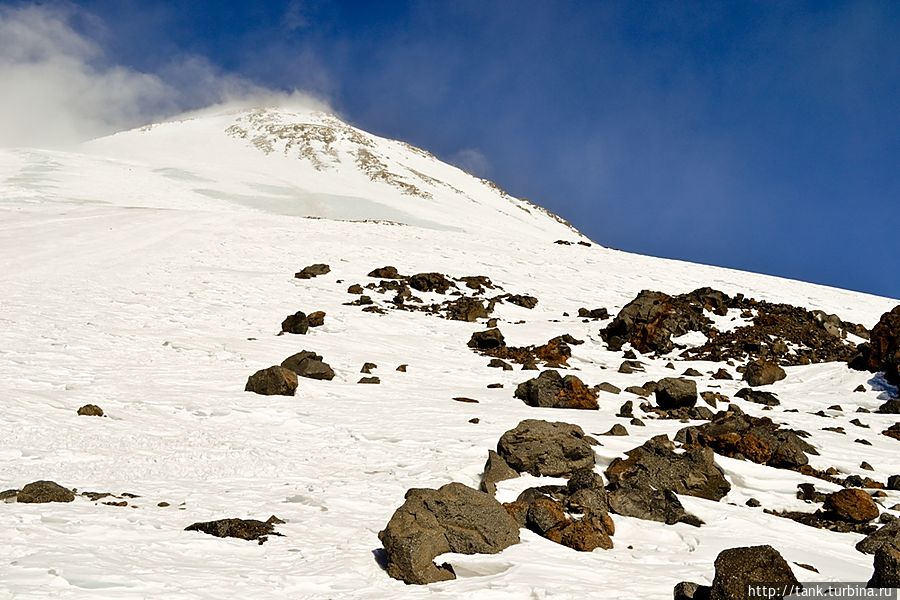Западная вершина (5621 м) Эльбрус (гора 5642м), Россия