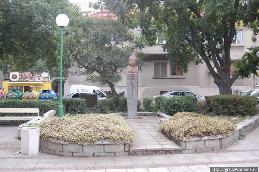 Памятник Авраму Якову Бургас, Болгария
