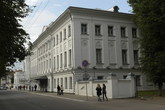 Здание бывшего Дворянского собрания в Костроме. Проспект Мира, по направлению в центр города.