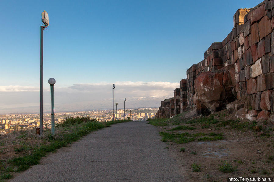 Одна из самых древних крепостей мира Ереван, Армения